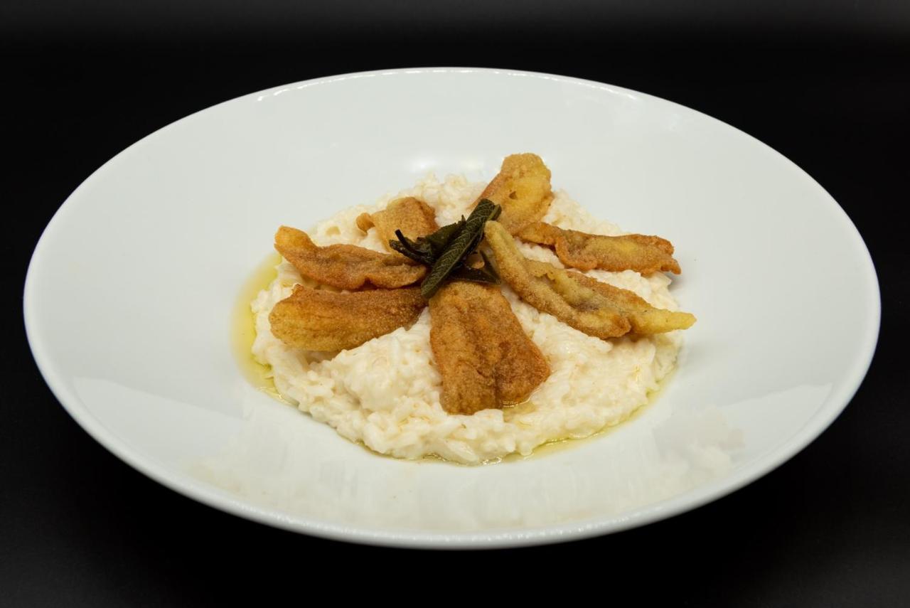 Cremia Hotel Lumin מראה חיצוני תמונה